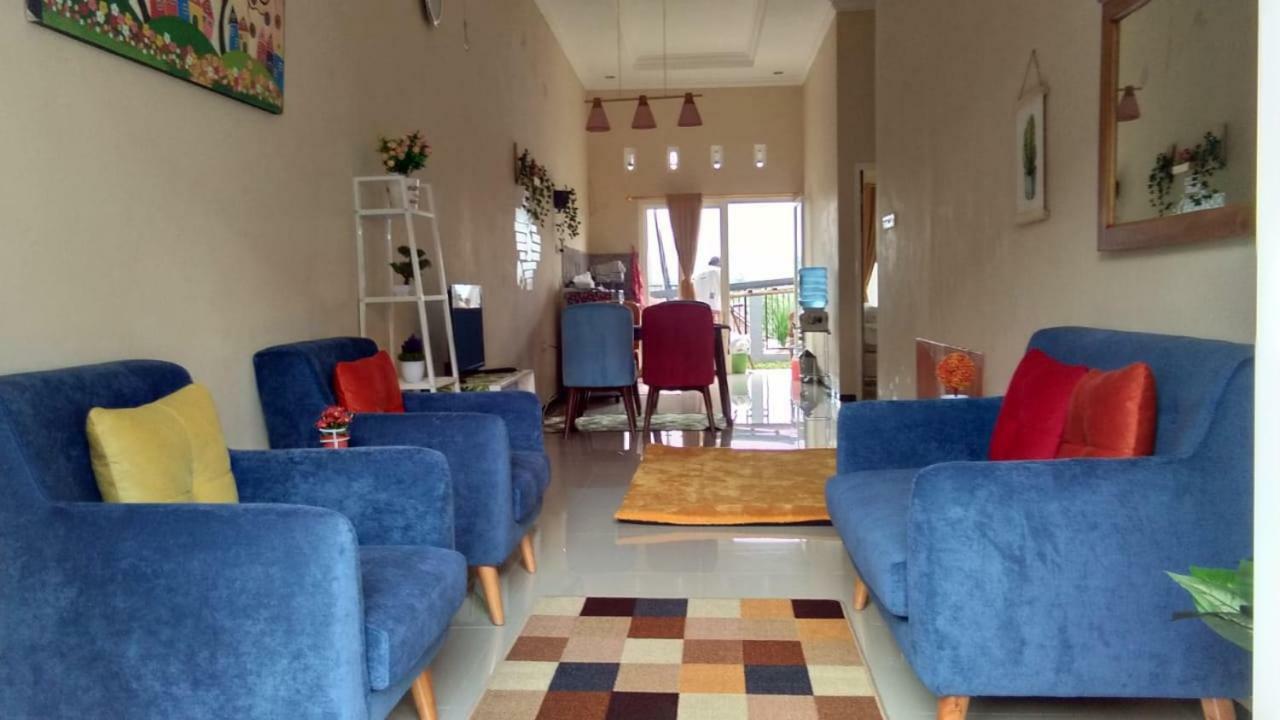 Homestay Wahyudi 1 Syariah Tlekung Exterior foto