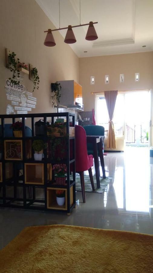 Homestay Wahyudi 1 Syariah Tlekung Exterior foto